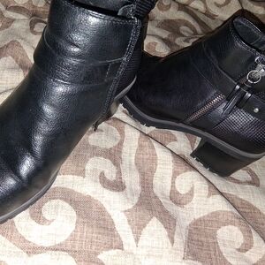 Women's Black Ankle Heeled Boots - Sleek Zip Detail